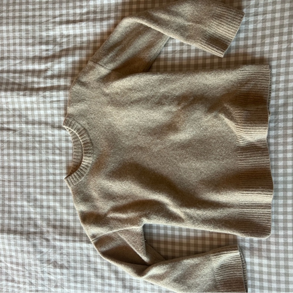 Elegant Beige Women's Sweater